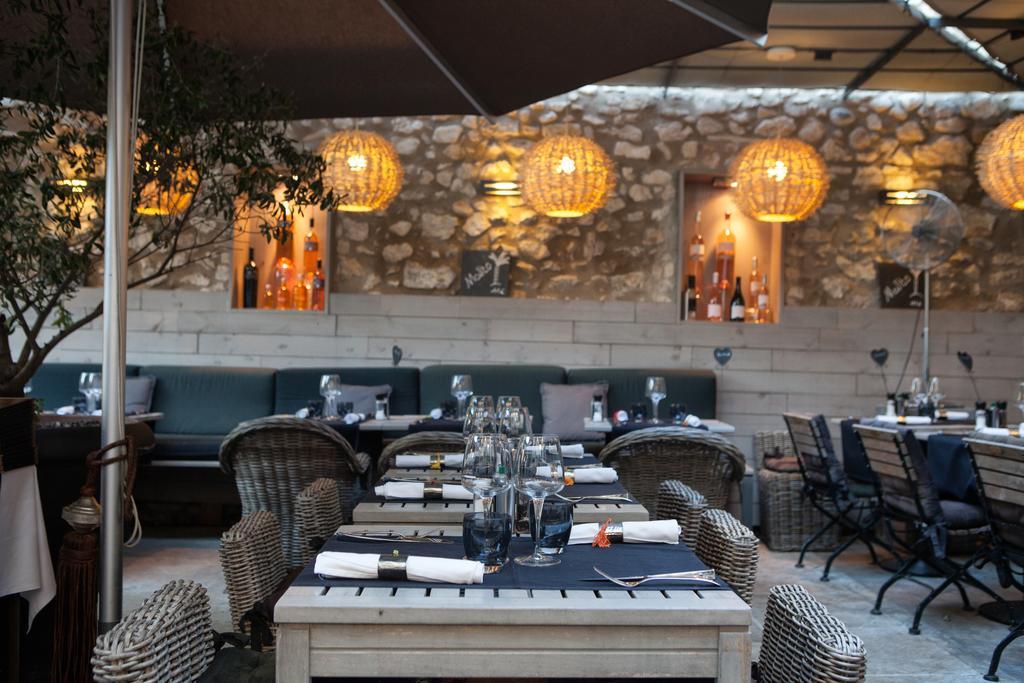 L'Auberge De L'Aubergine Eygalieres (Bouches-du-Rhone) Ngoại thất bức ảnh