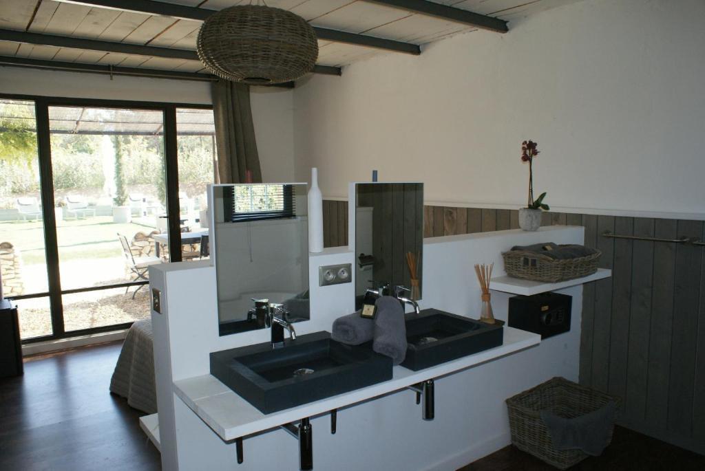 L'Auberge De L'Aubergine Eygalieres (Bouches-du-Rhone) Ngoại thất bức ảnh