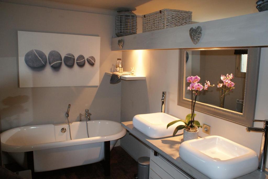 L'Auberge De L'Aubergine Eygalieres (Bouches-du-Rhone) Ngoại thất bức ảnh