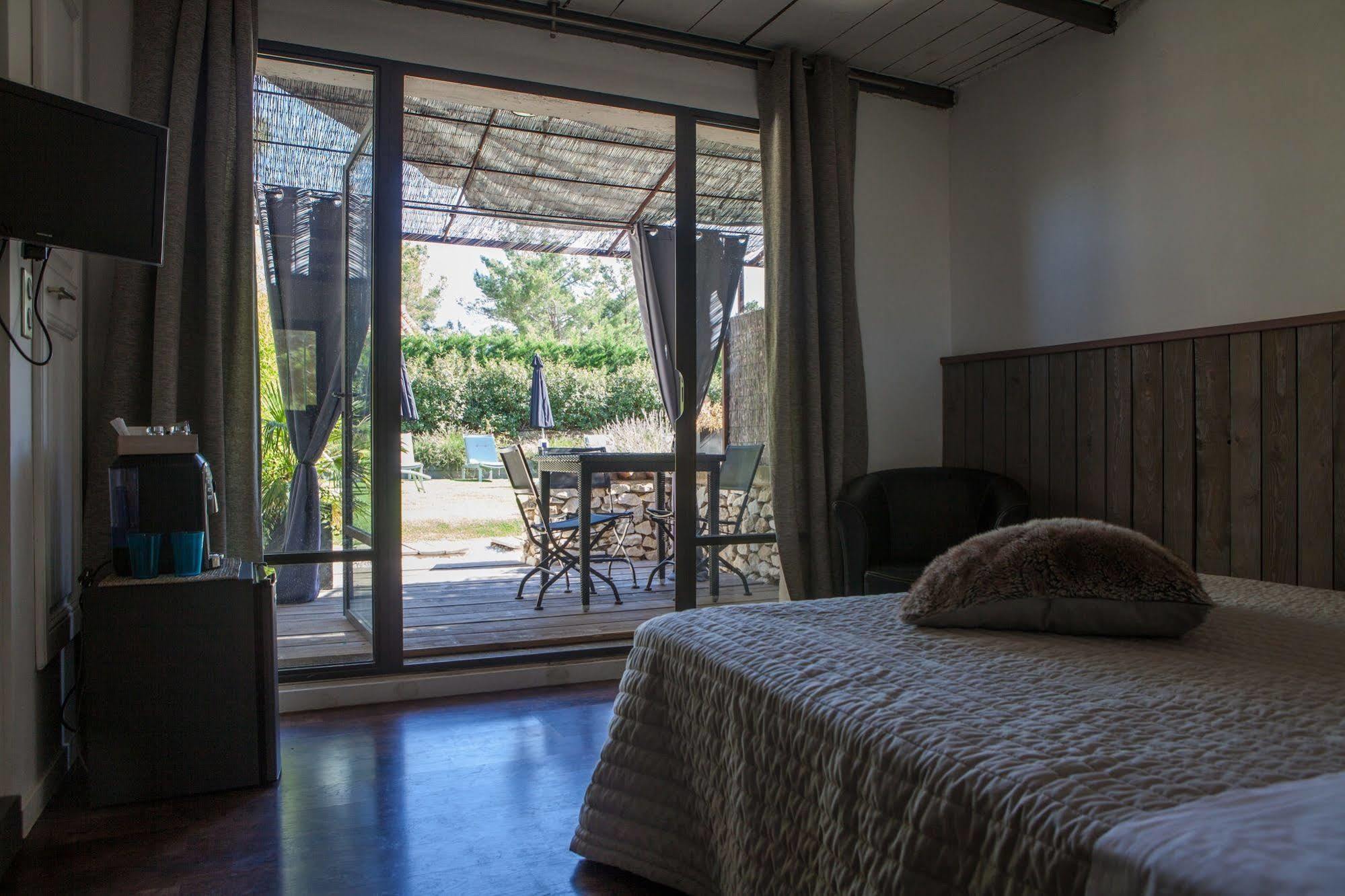 L'Auberge De L'Aubergine Eygalieres (Bouches-du-Rhone) Ngoại thất bức ảnh